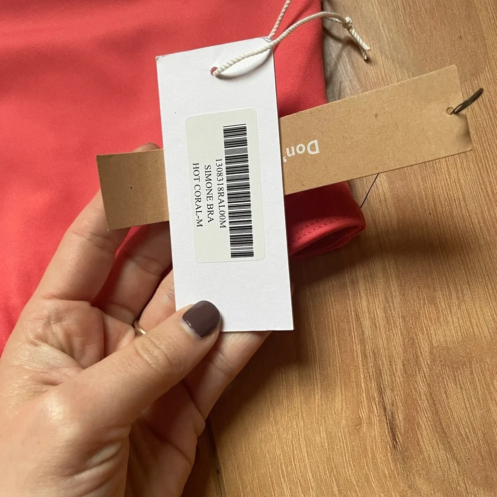 Reformation EcoMove Simone Bra in Hot Coral NWT Medium - Picture 5 of 8